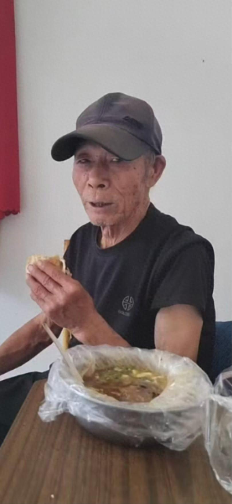 走失者照片 廊坊市寻人：八旬老人走失，患小脑萎...