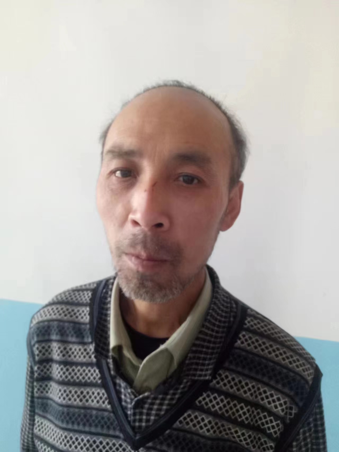 走失者照片 邢台寻亲：六旬老人被救助，偏瘦，疑...