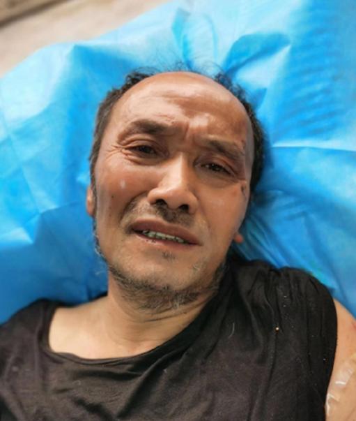走失者照片 重庆寻亲：六旬老人被救助，穿黑色T...