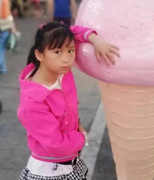 走失者照片 紧急寻人！昭通13岁女孩失联，穿灰...