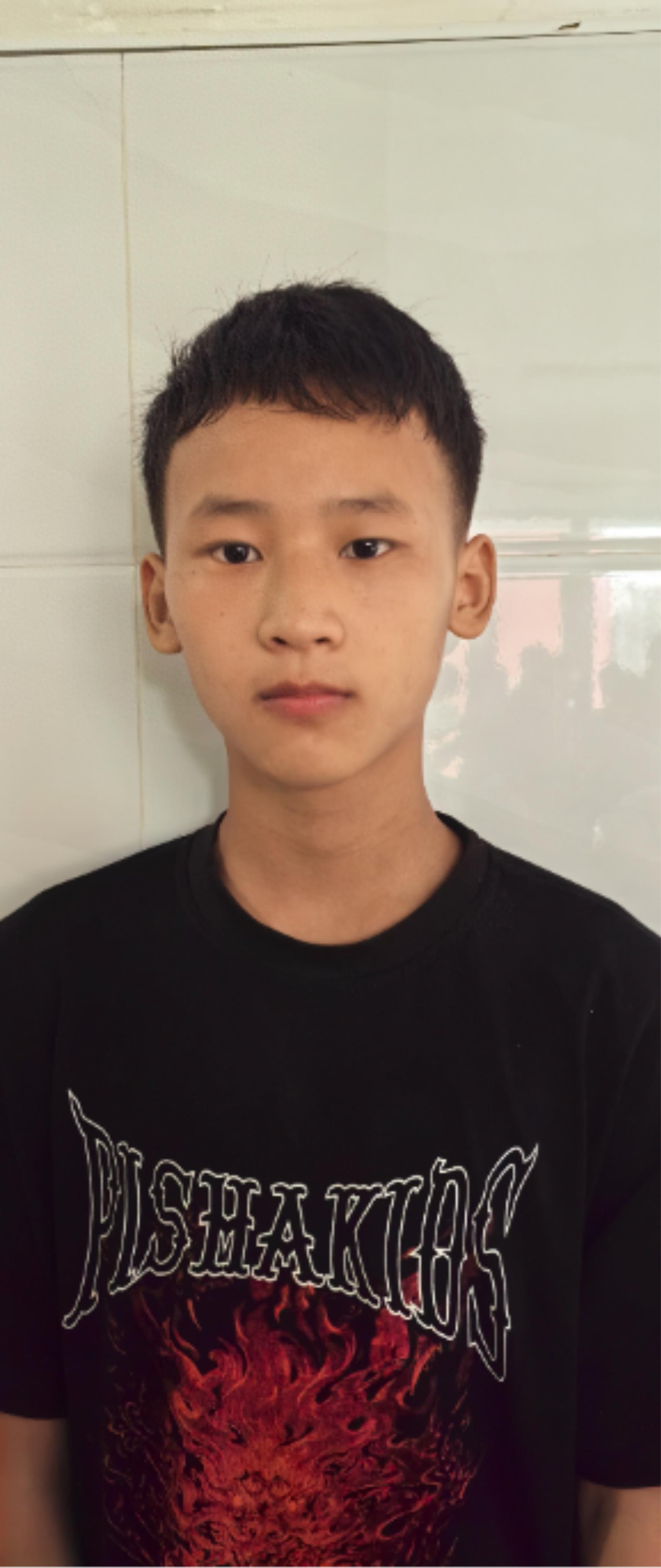 走失者照片 濮阳市寻人：16岁男孩走失，穿灰蓝...