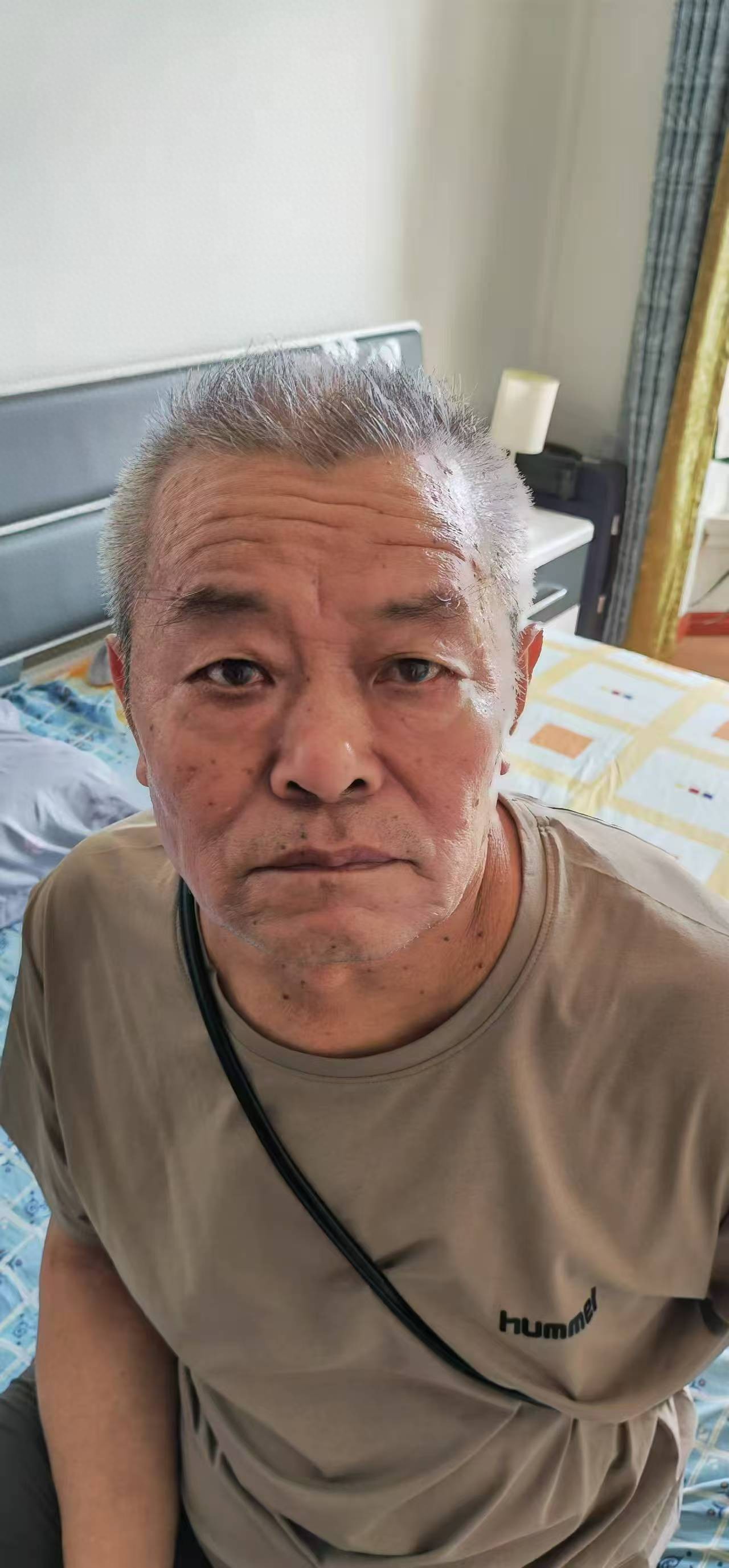 走失者照片 烟台市龙口市寻人：七旬老人走失，穿...