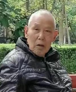走失者照片 南充寻人！八旬老人走失，推轮椅，戴...