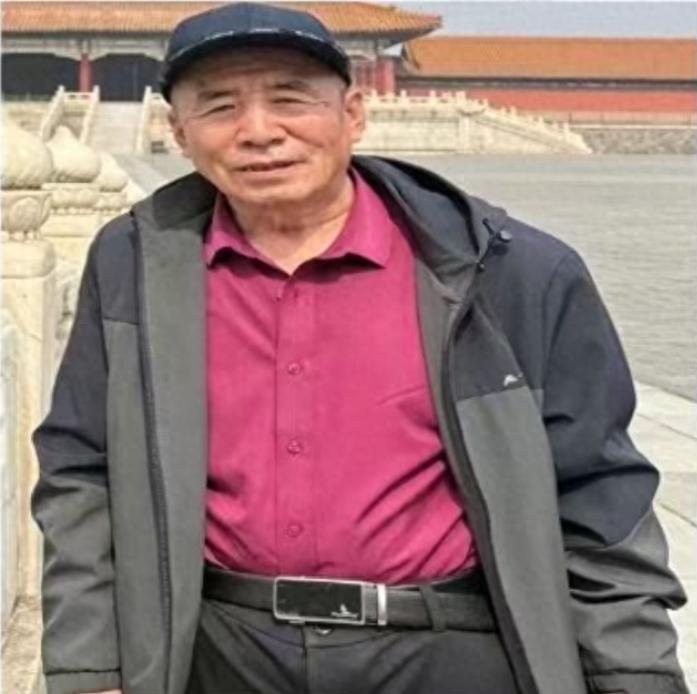 走失者照片 包头市寻人：六旬老人走失，患术后后...