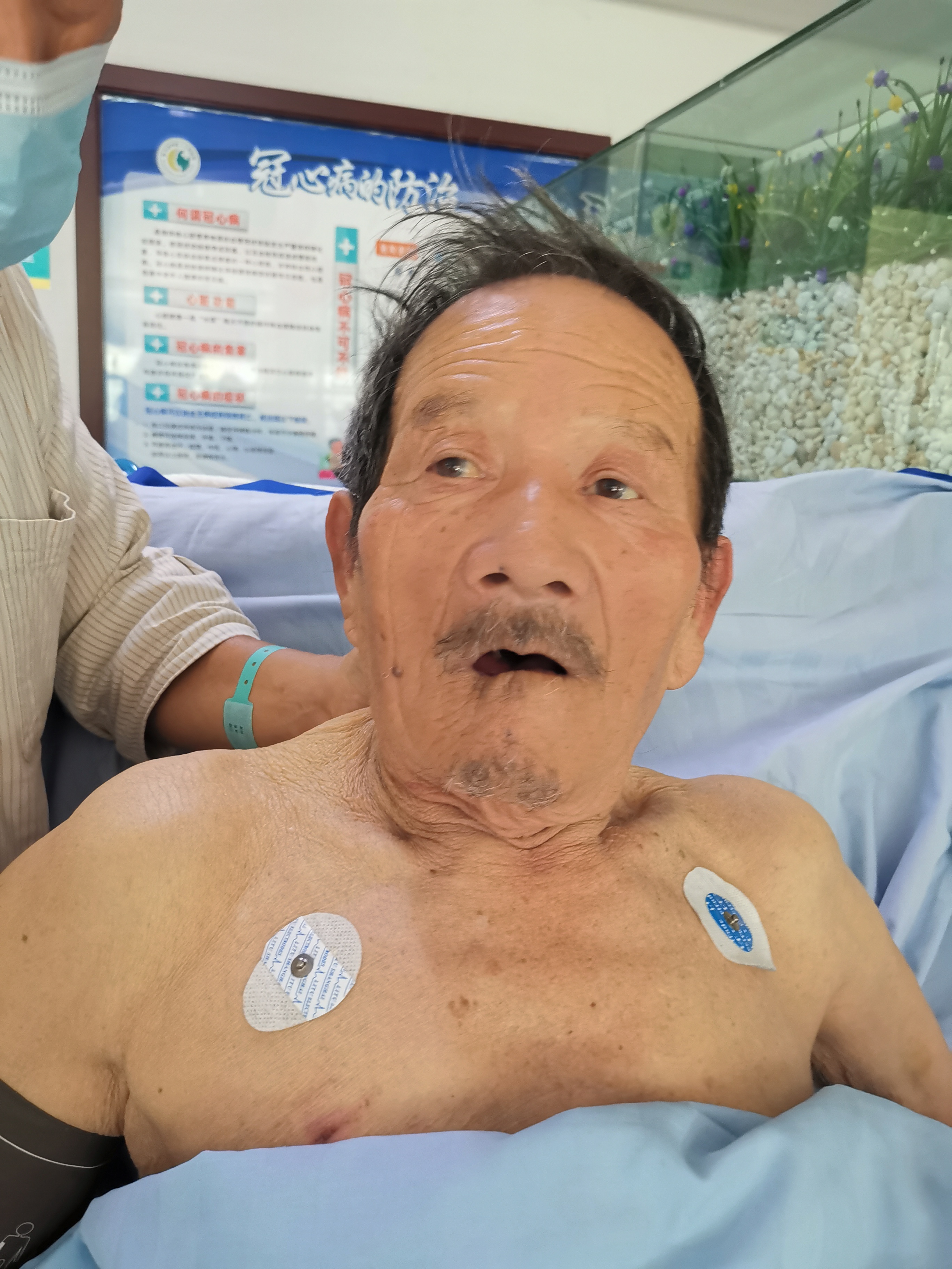 走失者照片 驻马店寻亲：七旬老人被救助，自述叫...