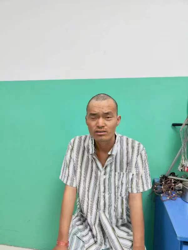 走失者照片 邢台寻亲：中年男子被救助，穿浅色细...