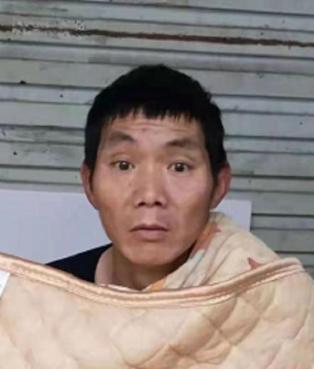 走失者照片 玉林寻亲：中年男子被救助，穿黑色外...