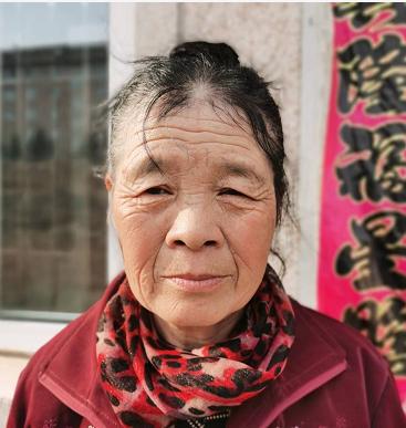 走失者照片 大连庄河寻亲：七旬老太被救助，穿褐...