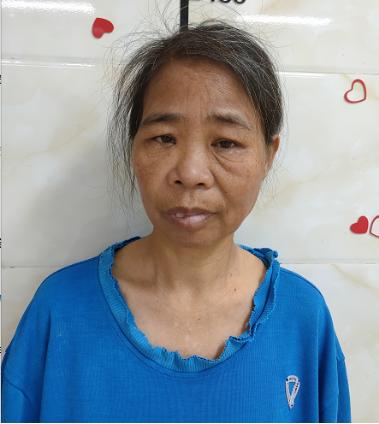 走失者照片 钦州寻亲：五旬女子被救助数日，穿灰...