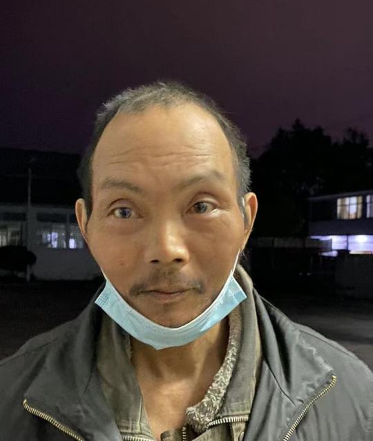 走失者照片 铜陵寻亲：五旬男子被救助，穿棕色夹...