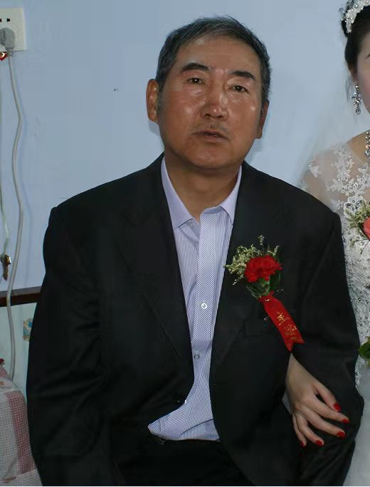 走失者照片 抚顺急寻！六旬老人失联，腿脚不便，...