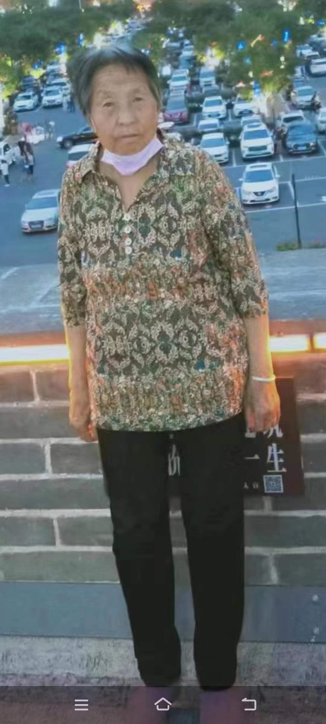 走失者照片 石家庄急寻：七旬老太失联，穿花棉衣...