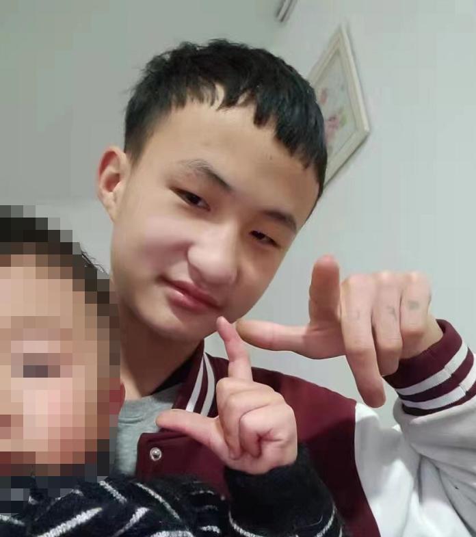 走失者照片 绍兴嵊州急寻：15岁男孩失联，穿黑...