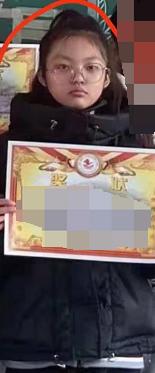 走失者照片 徐州急寻：12岁女孩失联，穿粉色睡...