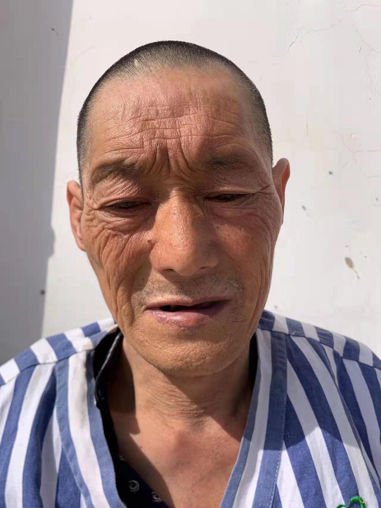 走失者照片 定西寻亲：六旬老人被救助，穿咖色夹...