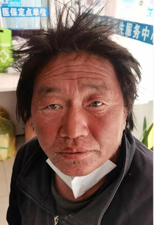 走失者照片 唐山寻亲：五旬男子被救助，自述叫宝...