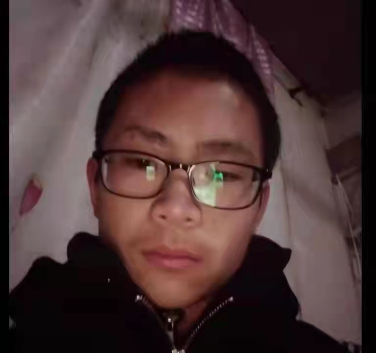 走失者照片 咸阳急寻！17岁男孩赌气离家，戴黑...