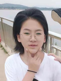 走失者照片 信阳急寻：14岁女生失联，戴眼镜，...