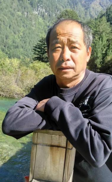 走失者照片 大连急寻！六旬老人走失，穿藏蓝色外...