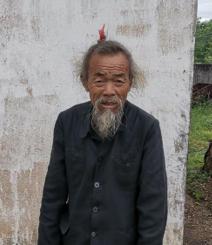 走失者照片 桂林寻亲：六旬老人被救助，穿黑色衣...