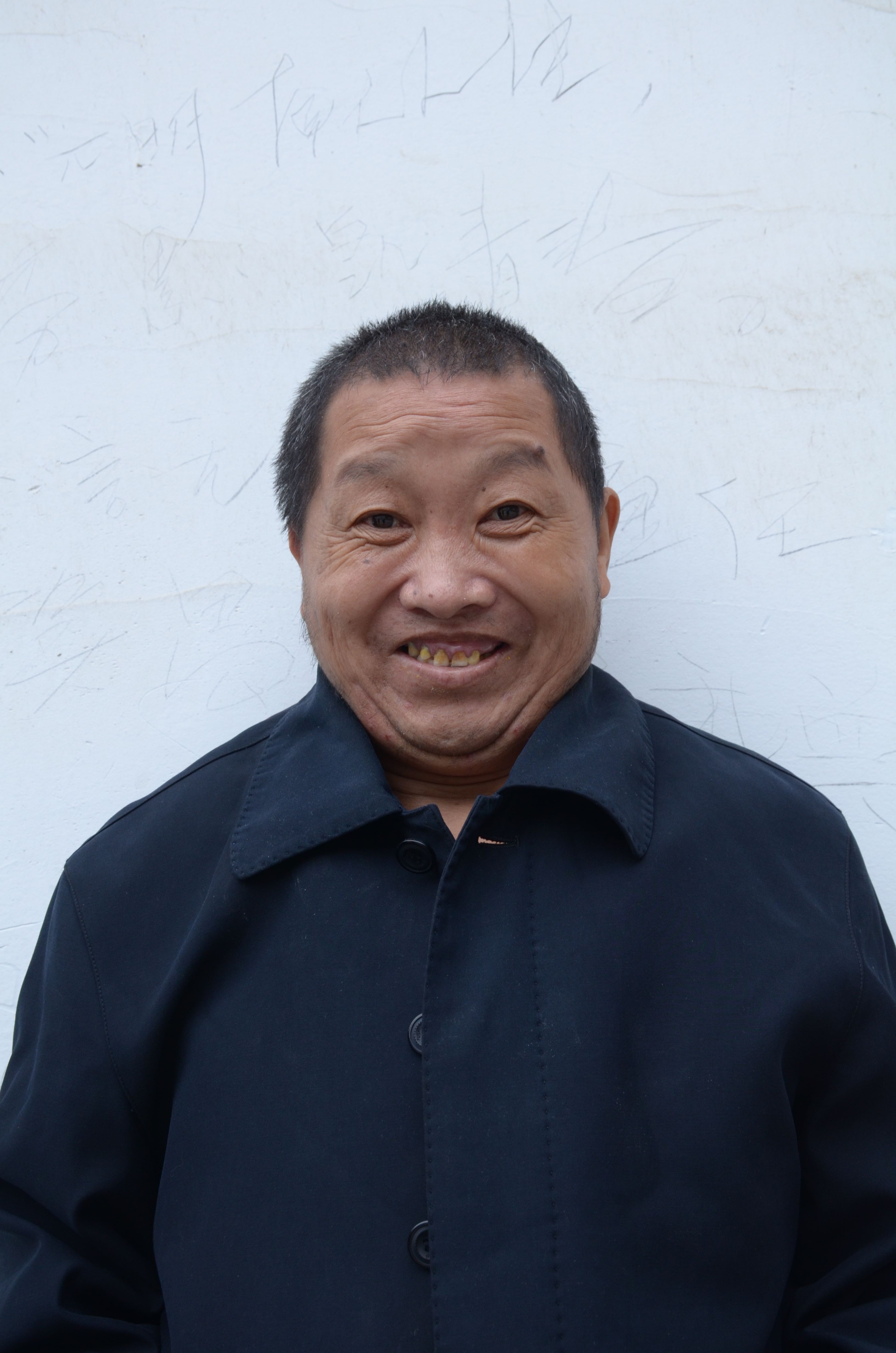 走失者照片 淮安寻亲：中年男子被救助，穿藏青色...