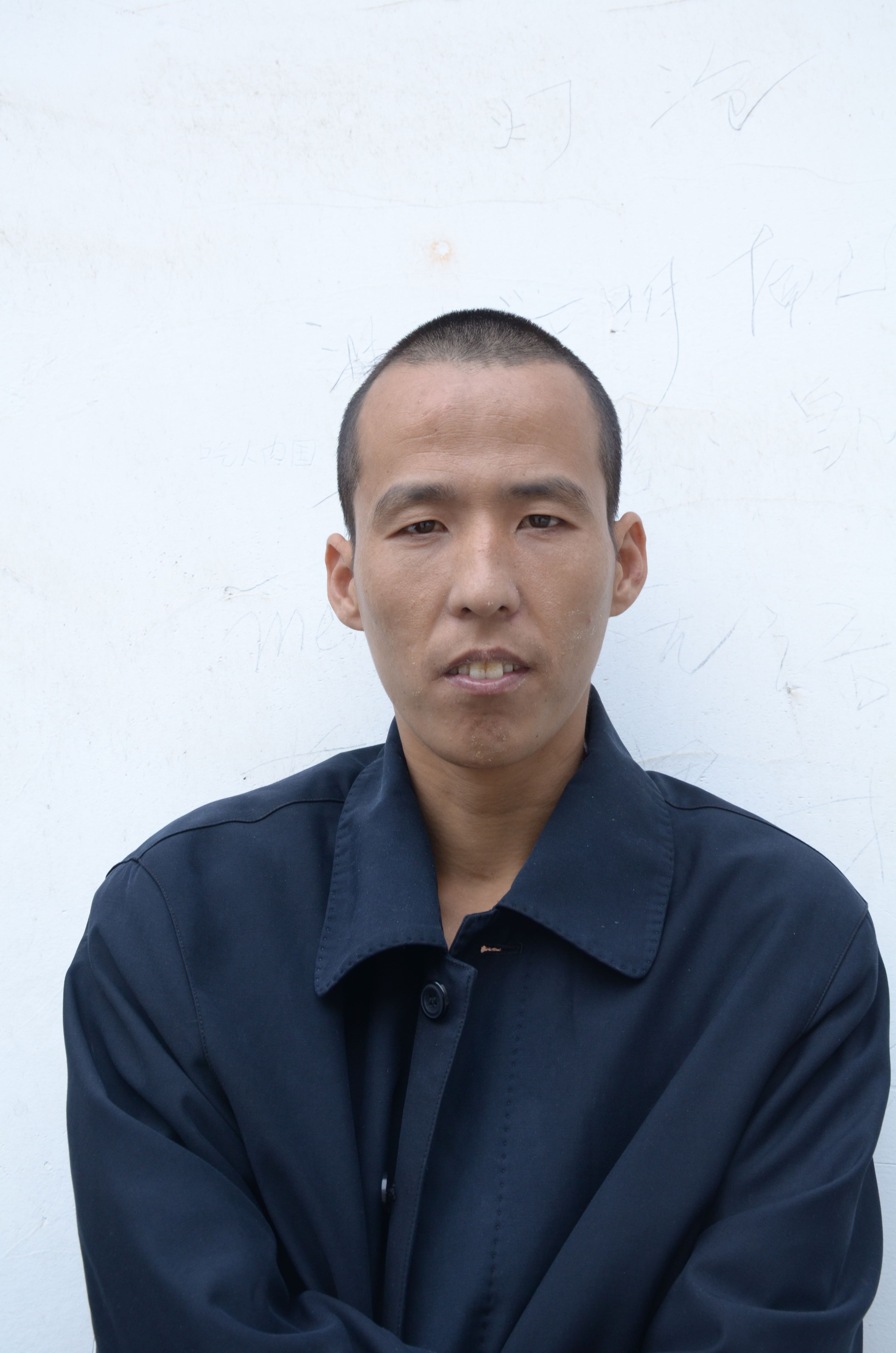 走失者照片 淮安寻亲：中年男子被救助，穿黑色棉...