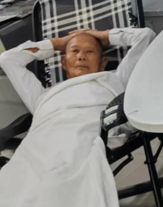走失者照片 岳阳市寻人：八旬老人走失，穿黑白相...