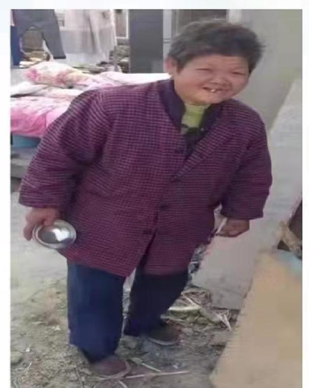 走失者照片 芜湖急寻：七旬老太失联，穿暗红色上...