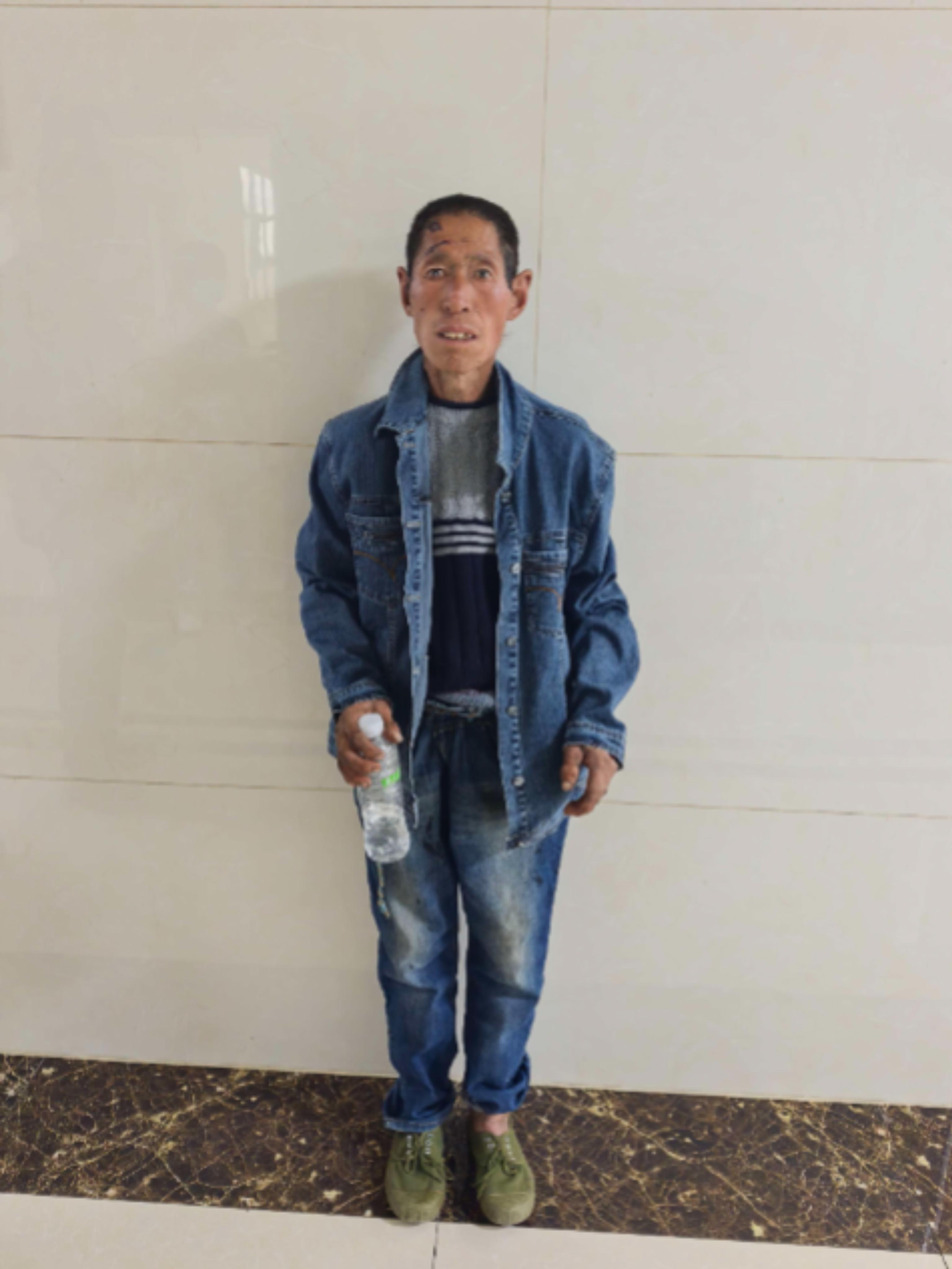 走失者照片 锡林郭勒锡林浩特寻亲：五旬男子被救...
