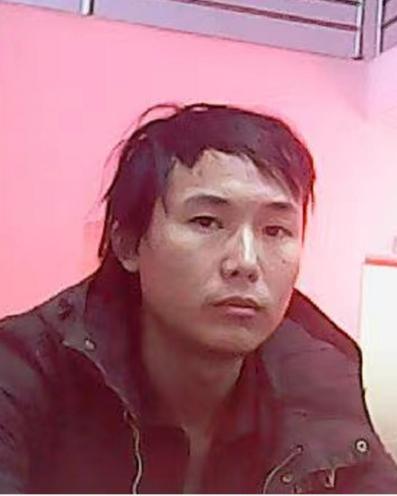 走失者照片 荆州寻亲：青年男子被救助数年，穿黑...