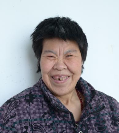 走失者照片 帮她回家：五旬女子被救助，高1米6...