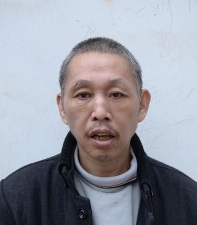 走失者照片 五旬男子在淮安被救助，穿灰色高领衫...