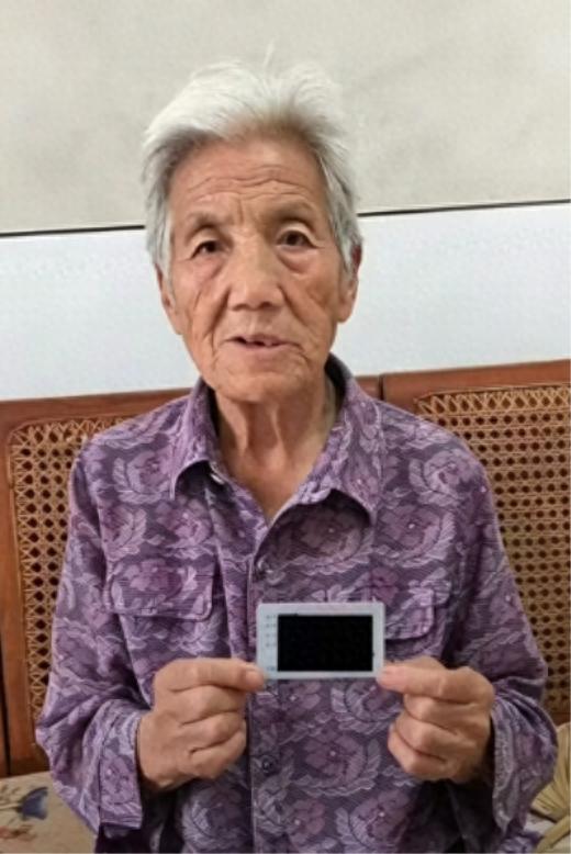 走失者照片 滨州市寻人：八旬老太走失，穿蓝色碎...