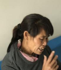 走失者照片 汕头寻亲：中年女子被救助多年，黑色...