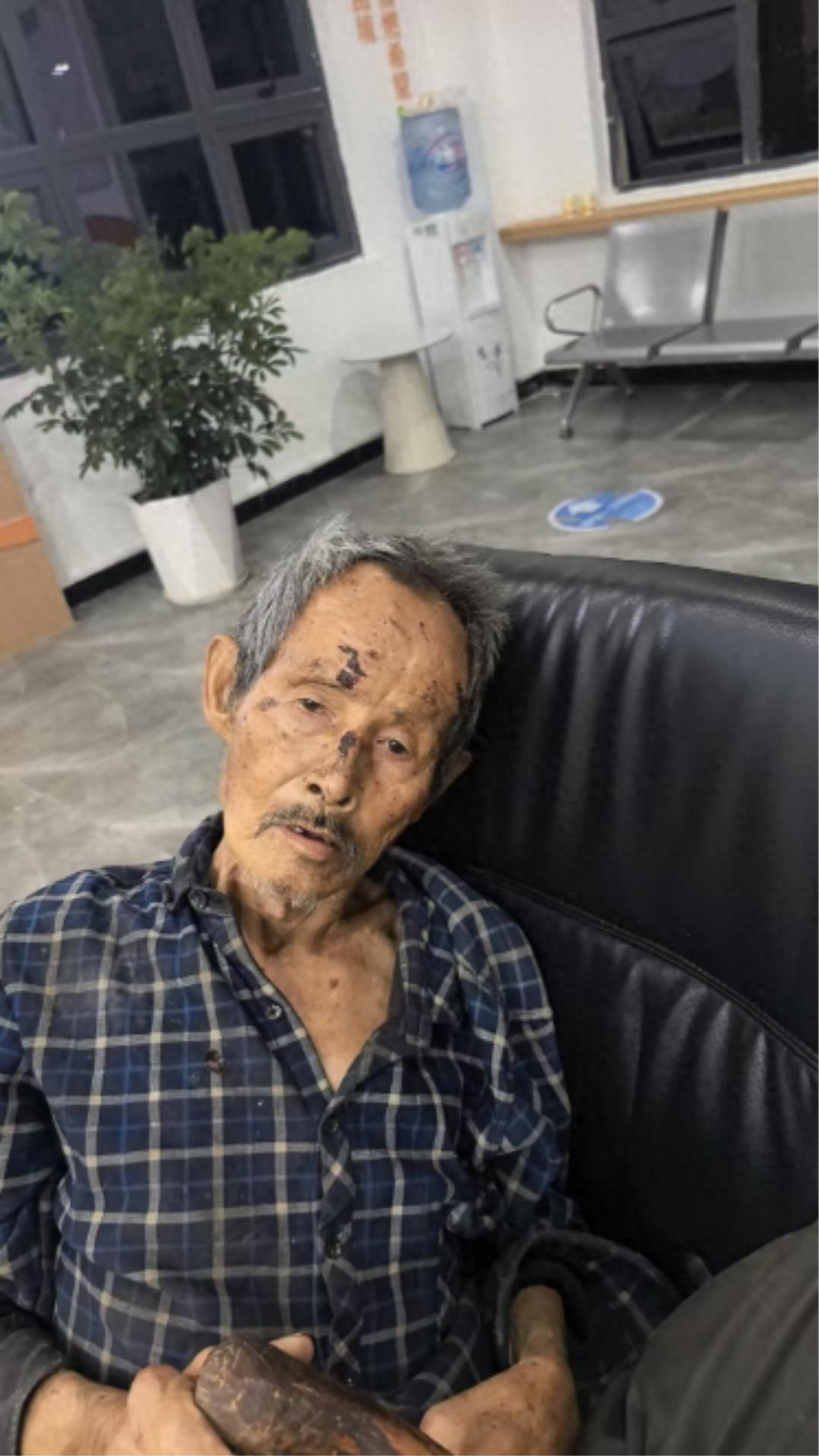 走失者照片 贵阳寻亲：八旬老人被救助，自述叫张...