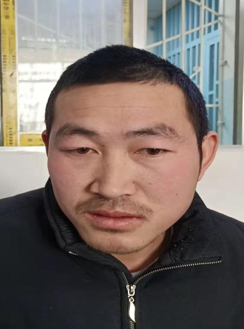 走失者照片 信阳寻亲：青年男子被救助，高1米7...