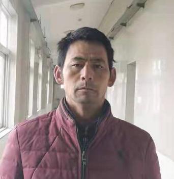 走失者照片 安庆寻亲：六旬老人被救助，穿红色羽...