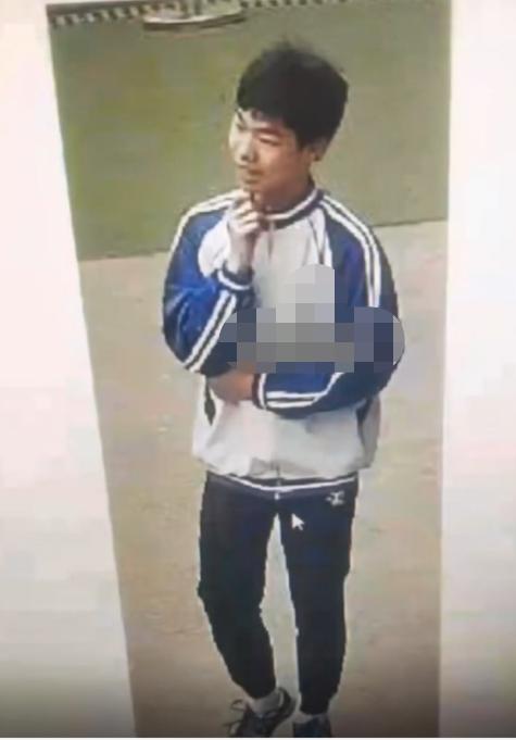 走失者照片 孝感急寻！15岁男孩失联，穿蓝白拼...