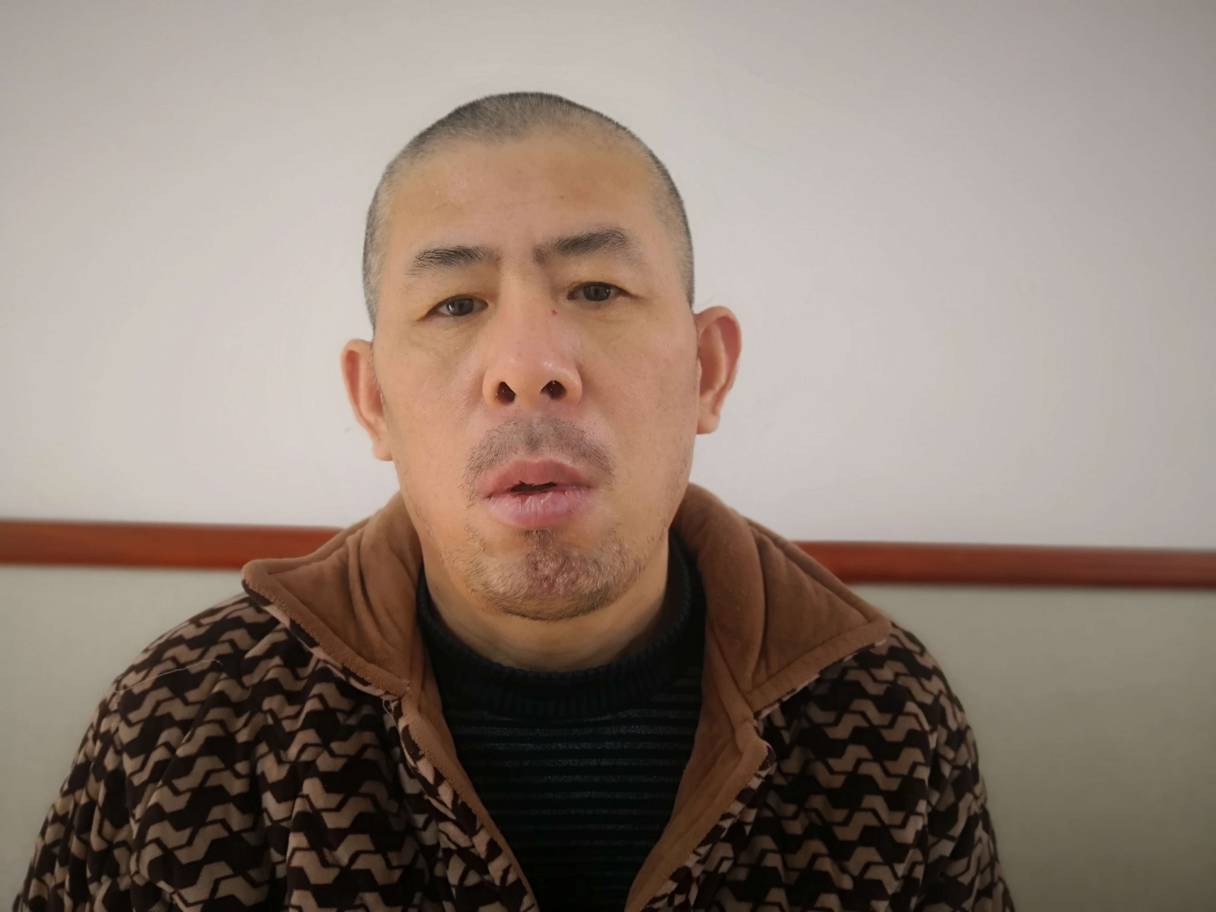 走失者照片 金华寻亲：五旬男子被救助，自述叫贝...