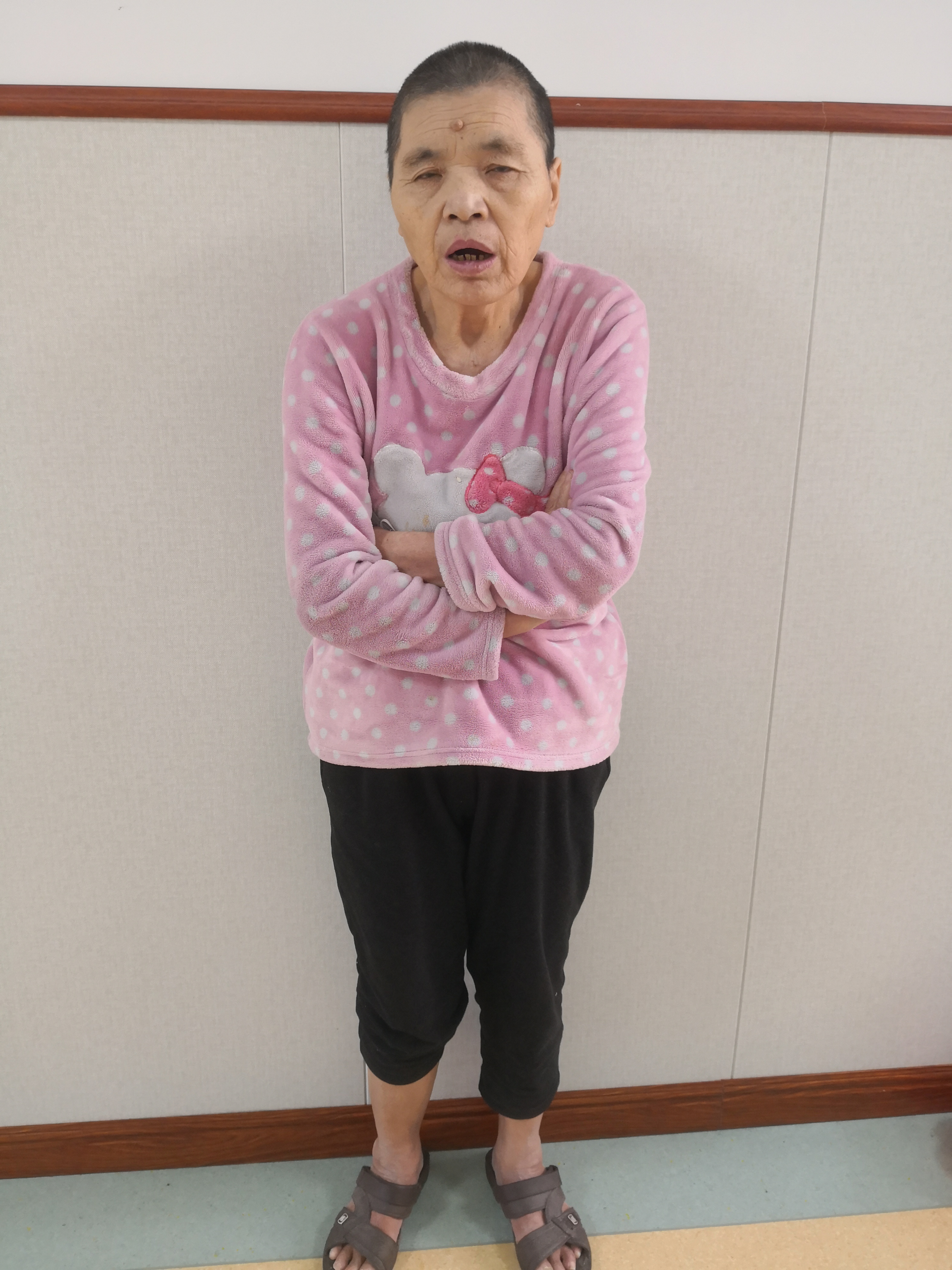 走失者照片 金华寻亲：六旬老太被救助多年，自述...