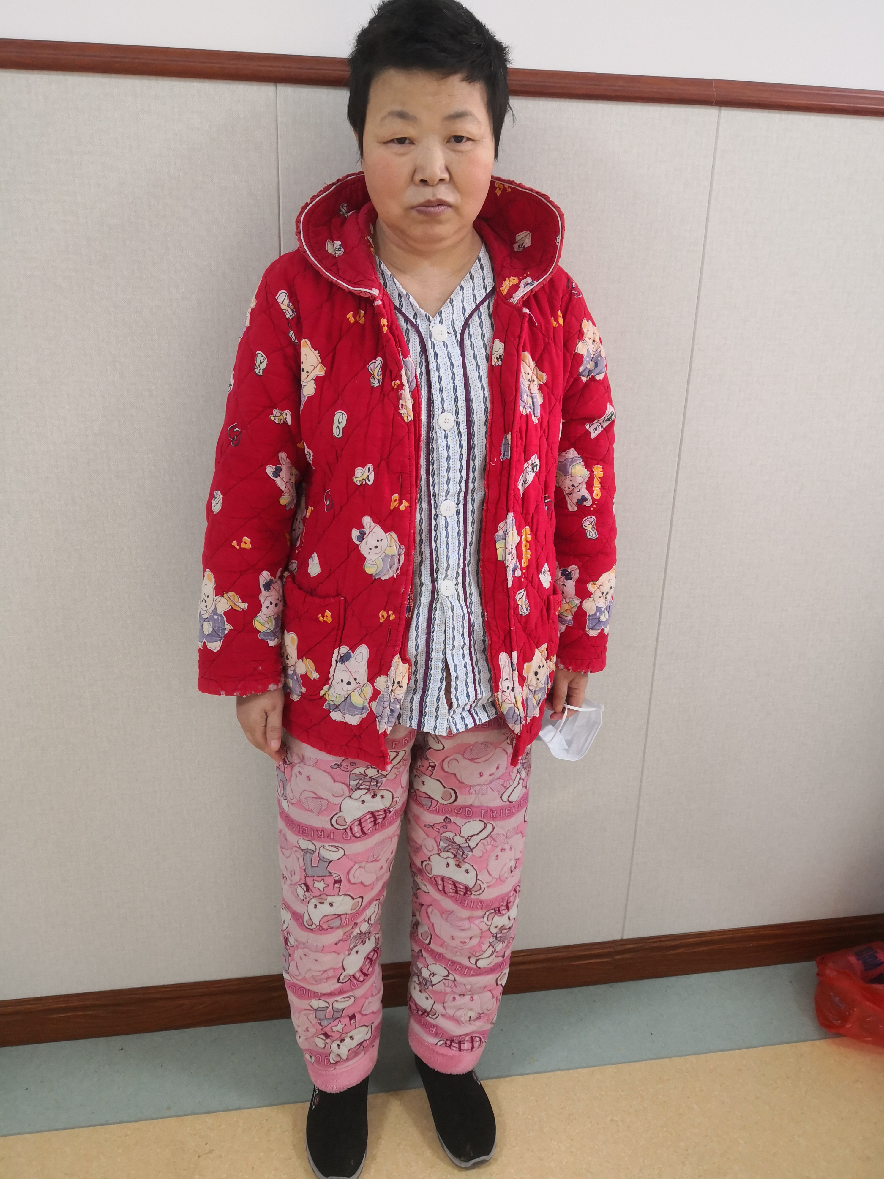 走失者照片 金华寻亲：中年女子被救助数年，自述...