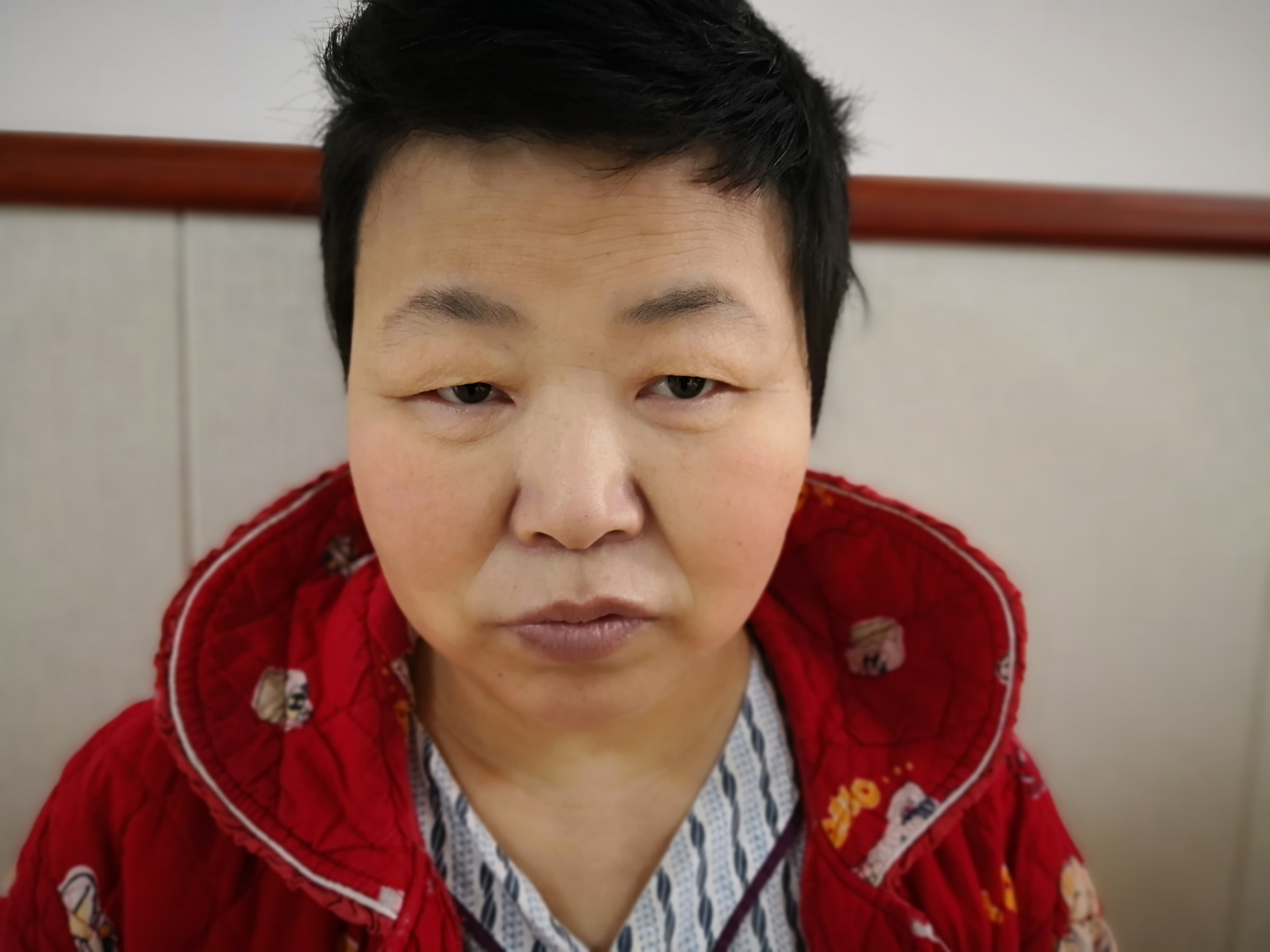 走失者照片 金华寻亲：中年女子被救助数年，自述...