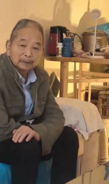 走失者照片 达州市寻人：八旬老人走失，穿卡其色...