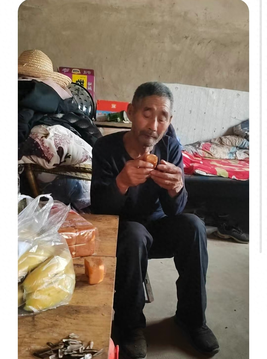 走失者照片 开封市寻人：七旬老人走失，患小脑萎...