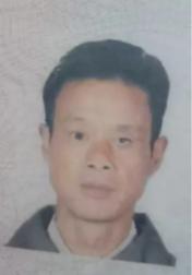 走失者照片 咸宁市寻人：六旬老人走失，穿白色T...