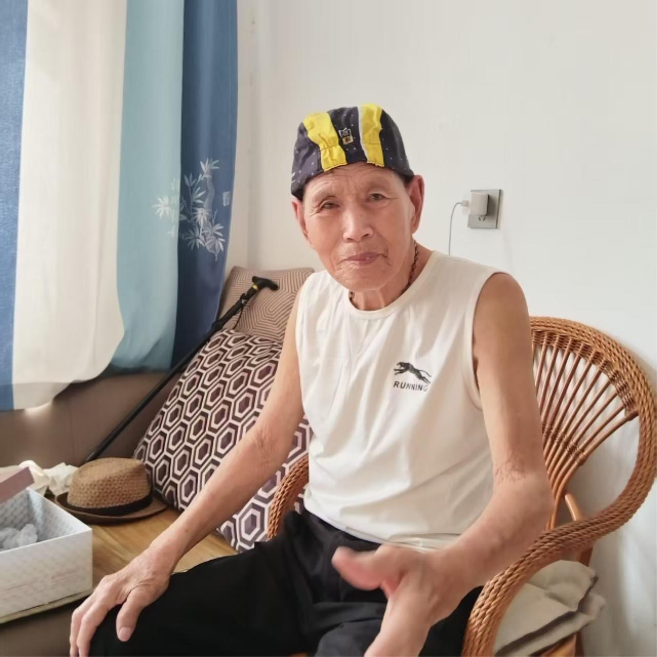 走失者照片 滨州市寻人：八旬老人走失，穿红色外...