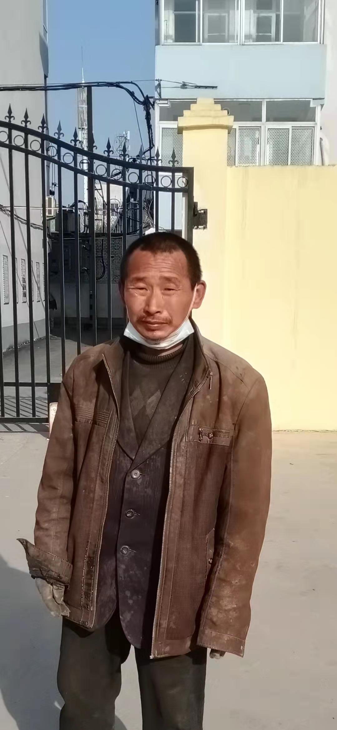 走失者照片 焦作寻亲：五旬男子被救助，穿咖色夹...