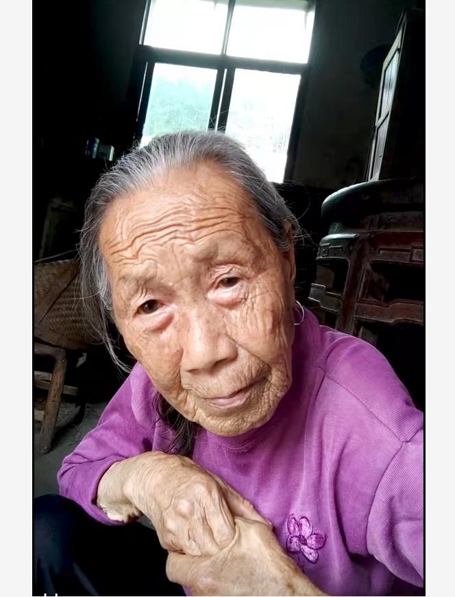走失者照片 急寻：吉安八旬老太走失多日，穿短款...