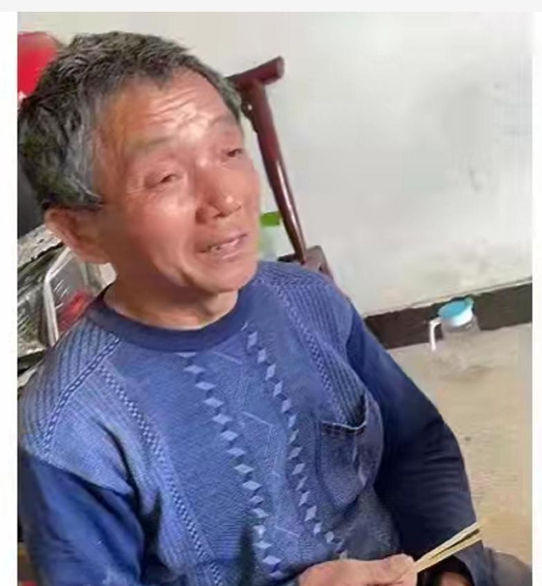 走失者照片 岳阳汨罗急寻：六旬老人失联，穿黑色...