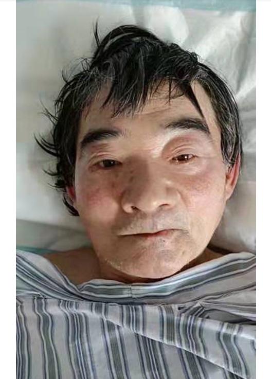 走失者照片 北京寻亲：六旬老人被救助，穿蓝色羽...